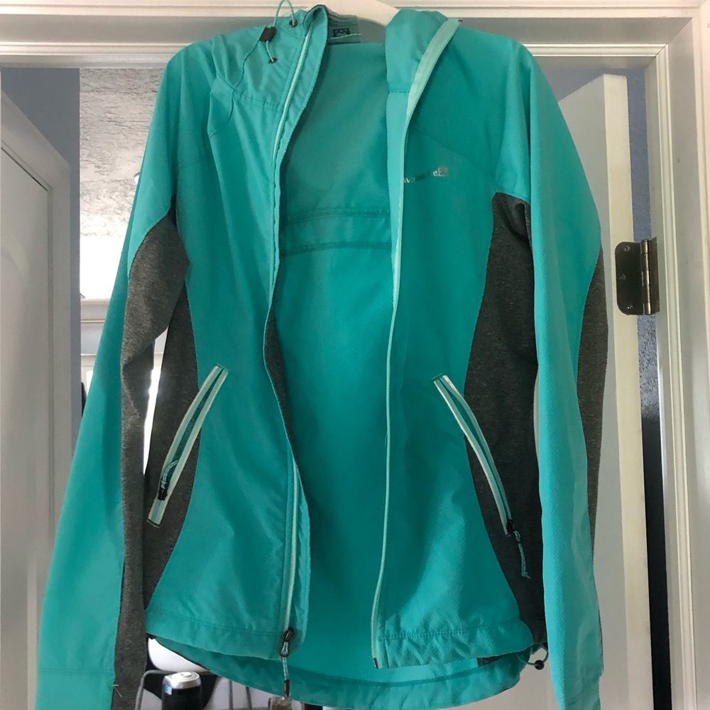 Avalanche Women's Teal full zip raincoat with hood. Size medium